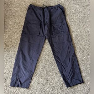 OuterSport men’s zip off hiking cargo pants. Elastic waist w belt. Nylon. Cargo
